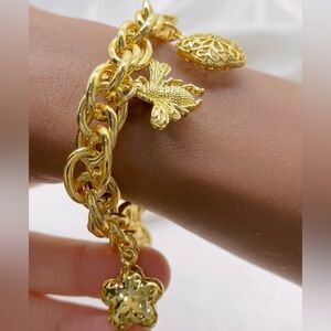 NWT Nature Bracelet w/ Extra Sea Charms